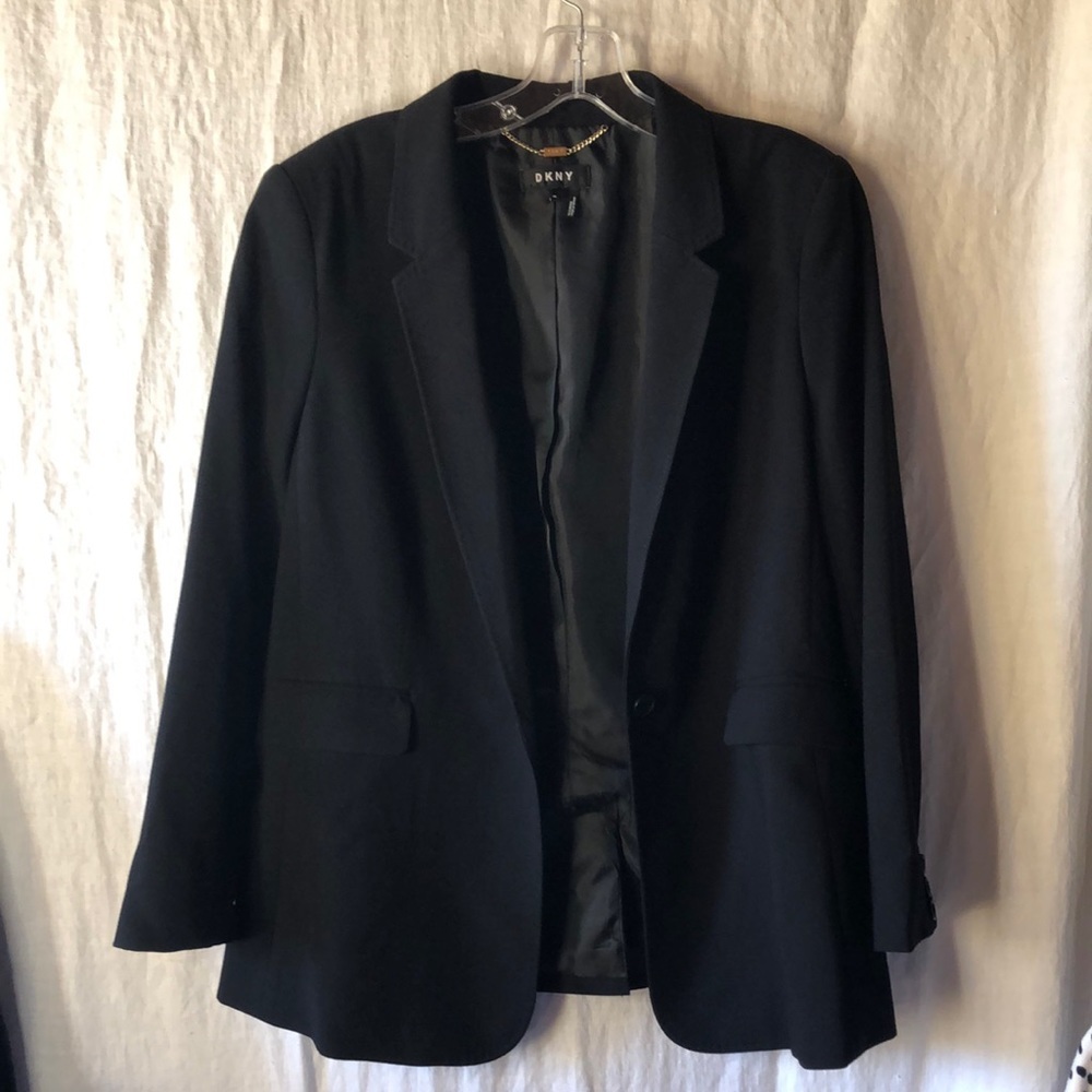 DKNY Womens black one button blazer gold emblem chain two pocket lined jacket 14
